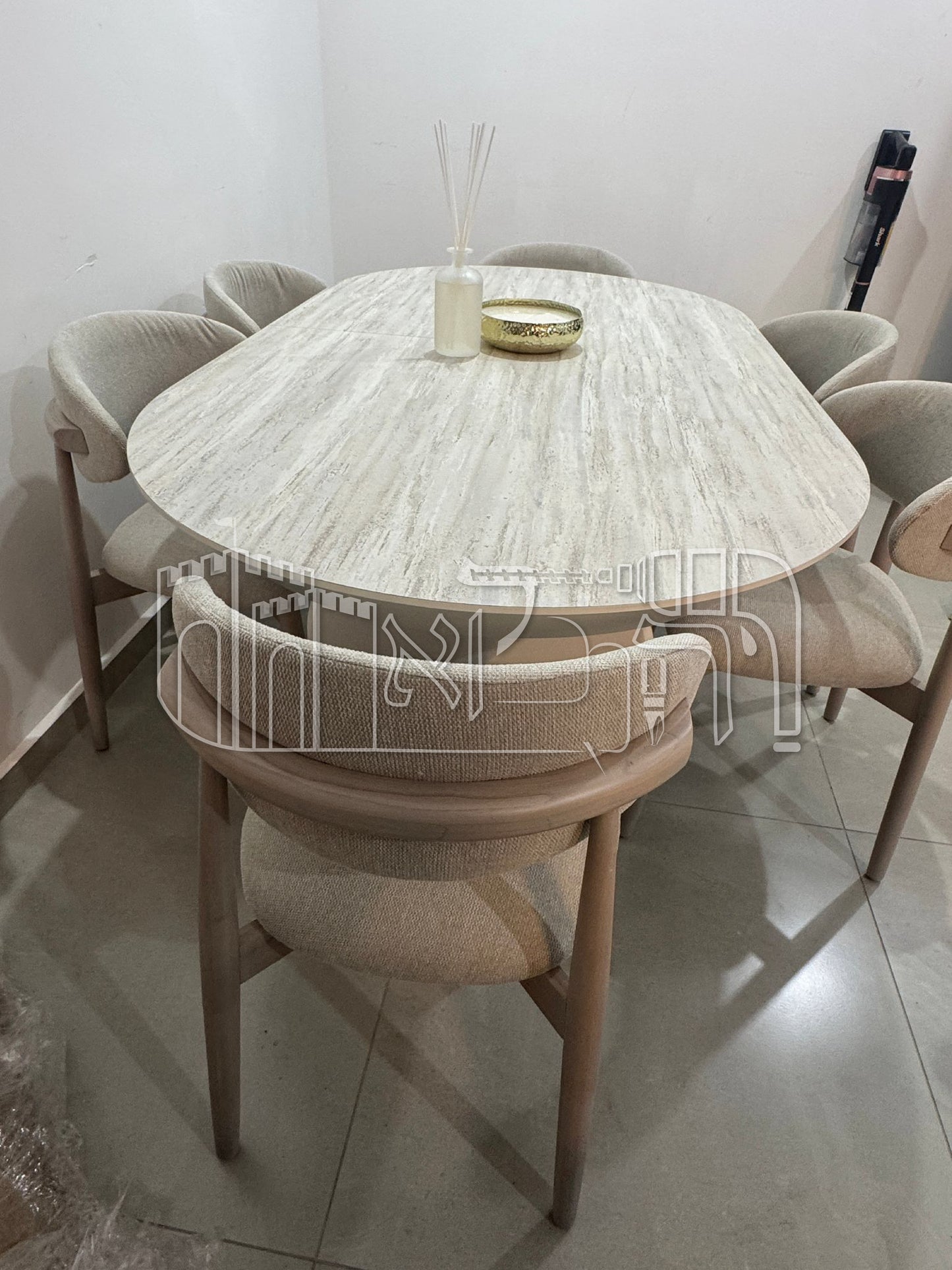 פינה אוכל אליפטית 1015