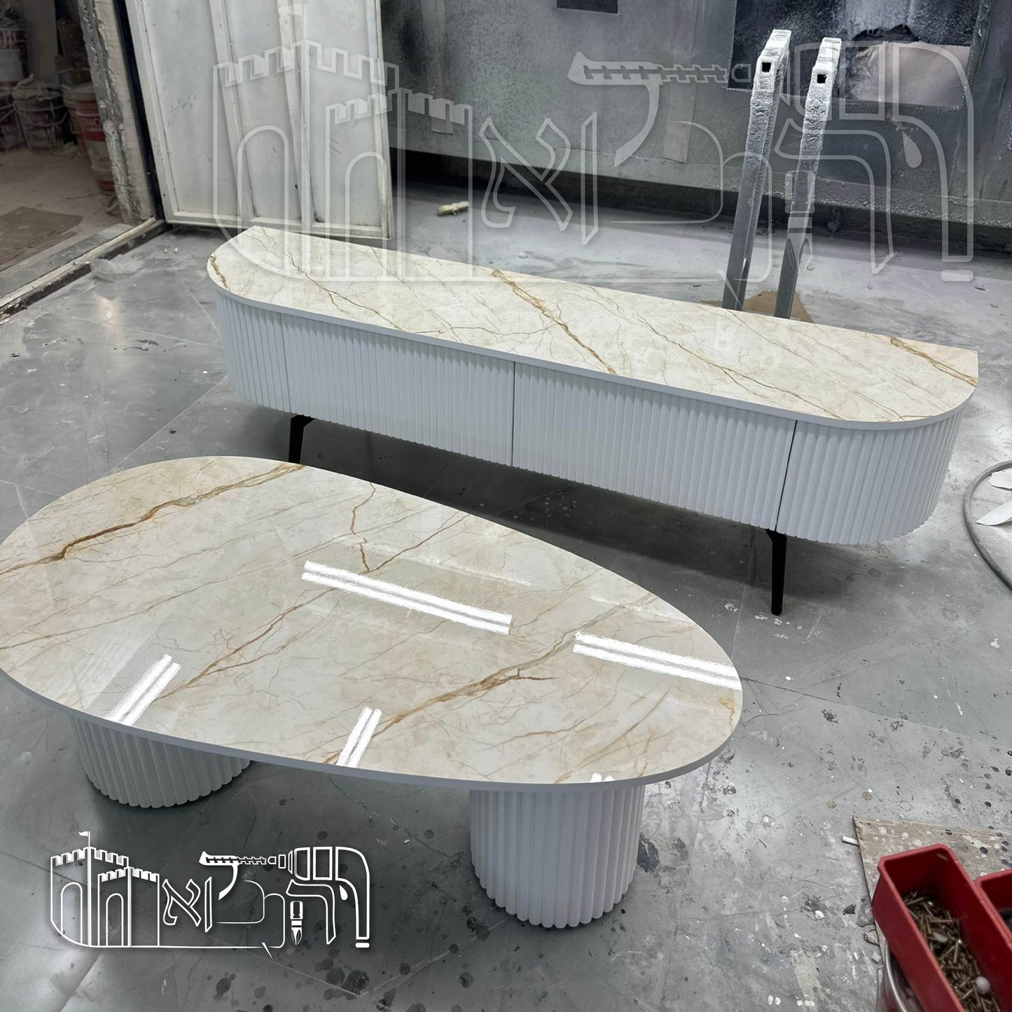 מזנון חצי מעוגל עם שולחן סלון – 1001