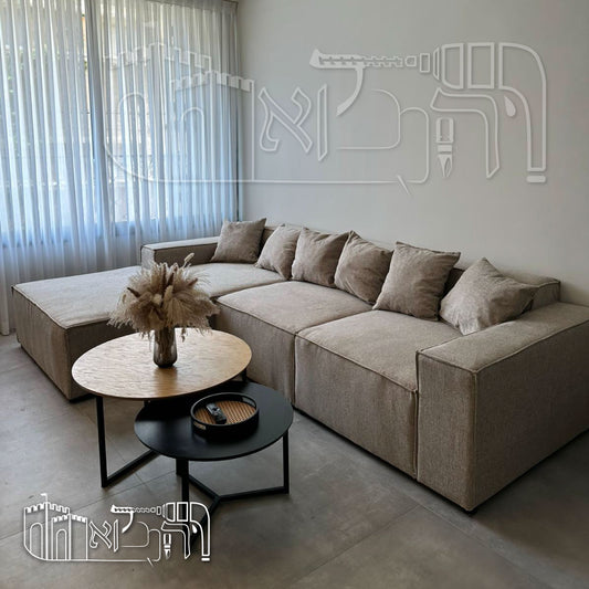 ספה, הדום בד אסיה מס 5 ו-שני שולחנות סלון